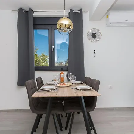 Sun Paradise Apartman *
